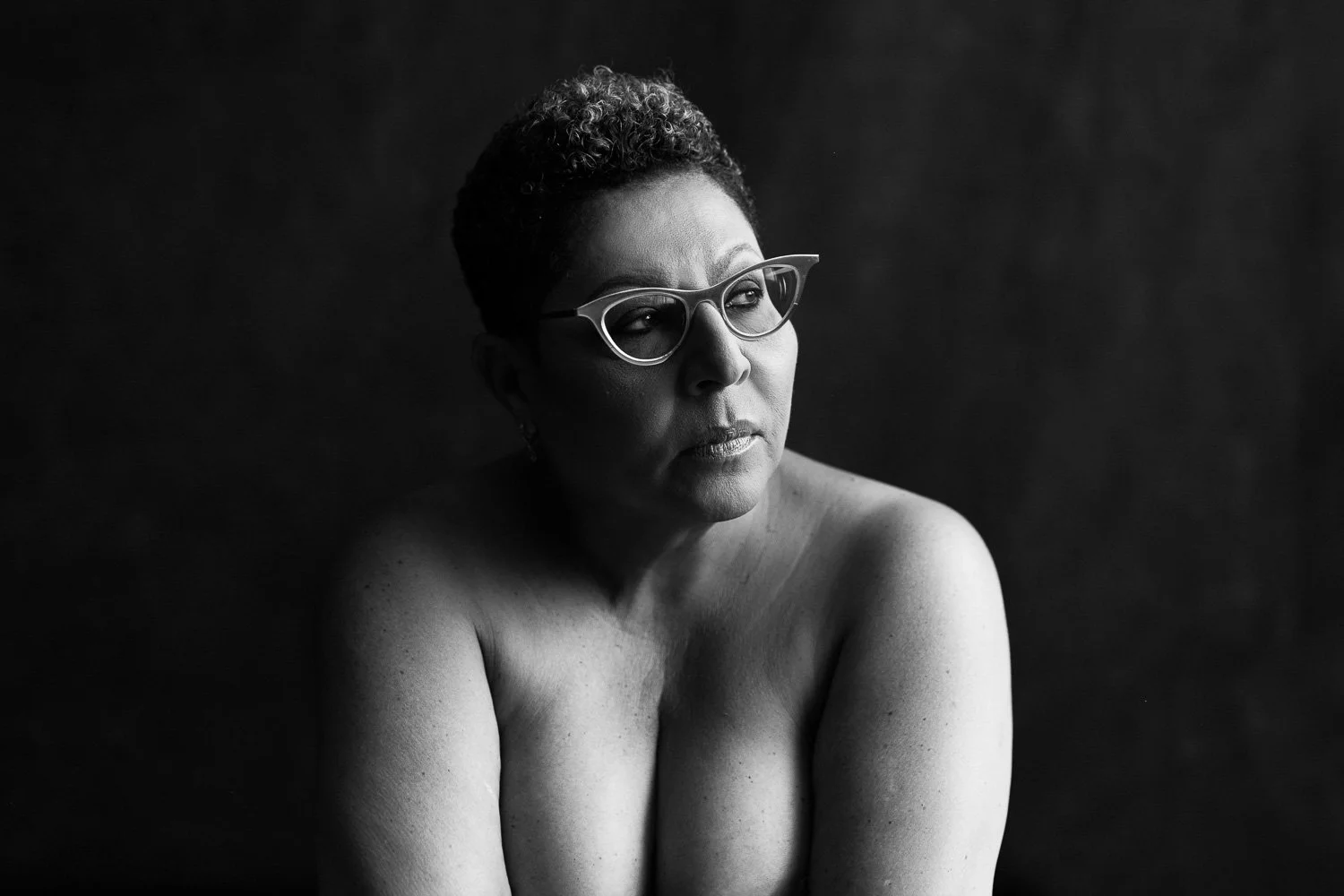 Barbados based photographer Aniya Emtage specializes in contemporary portrait photography. Aniya Emtage is known for her emotive black-and-white photography. Aniya Emtage travels worldwide for portrait commissions.
