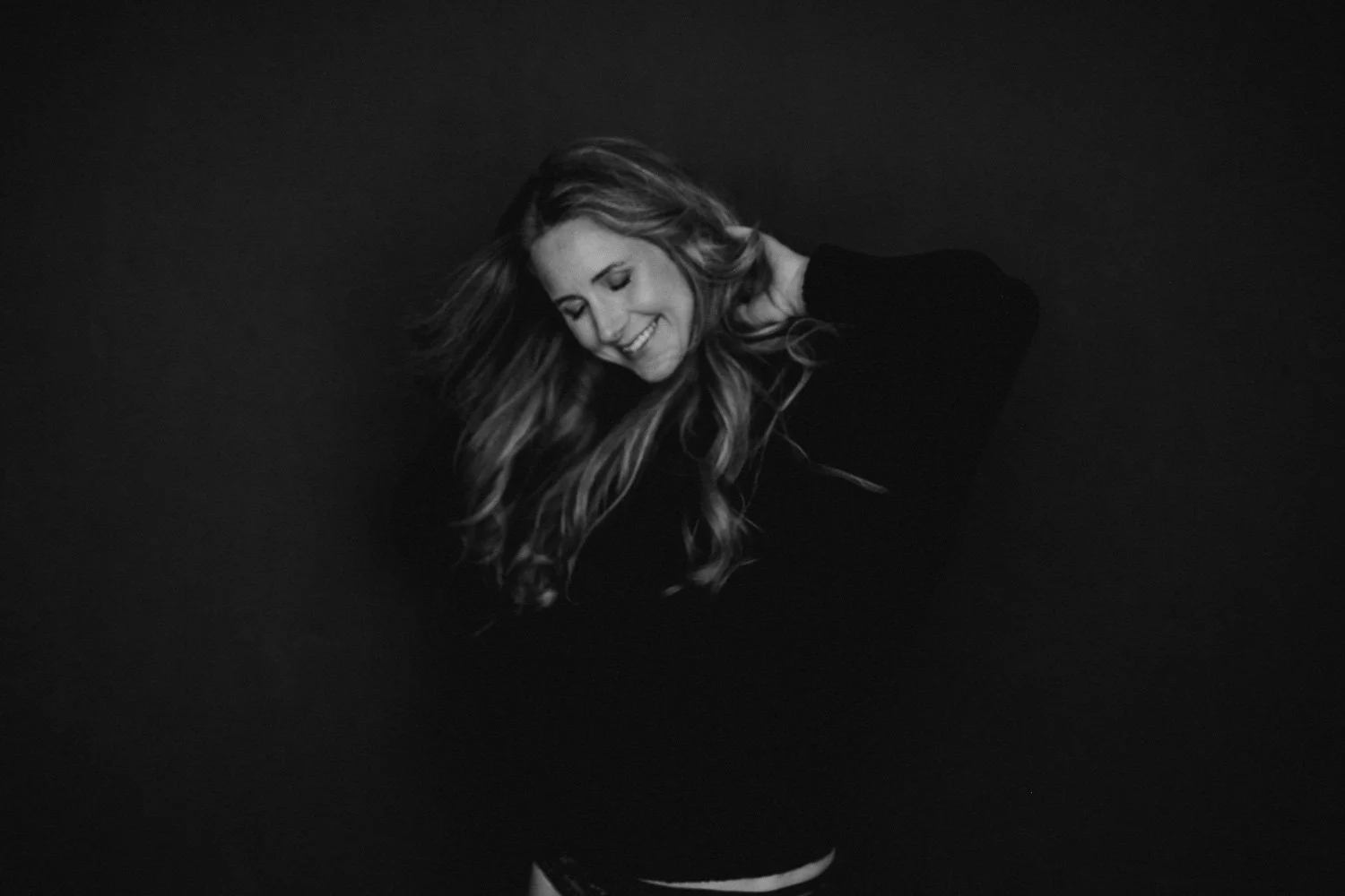 Barbados based photographer Aniya Emtage specializes in contemporary portrait photography. Aniya Emtage is known for her emotive black-and-white photography. Aniya Emtage travels worldwide for portrait commissions.
